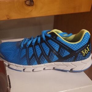 361 Degree Blue Athletic Shoes Nocti Lite. NEW OUT OF BOX.